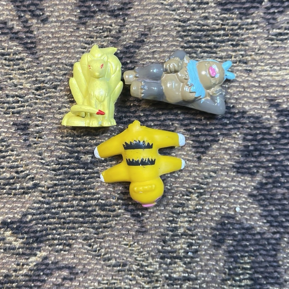Vtg 2006 RL/W Pokemon Slaking Ninetales Slakoth 1" Mini Figures Lot Of 3